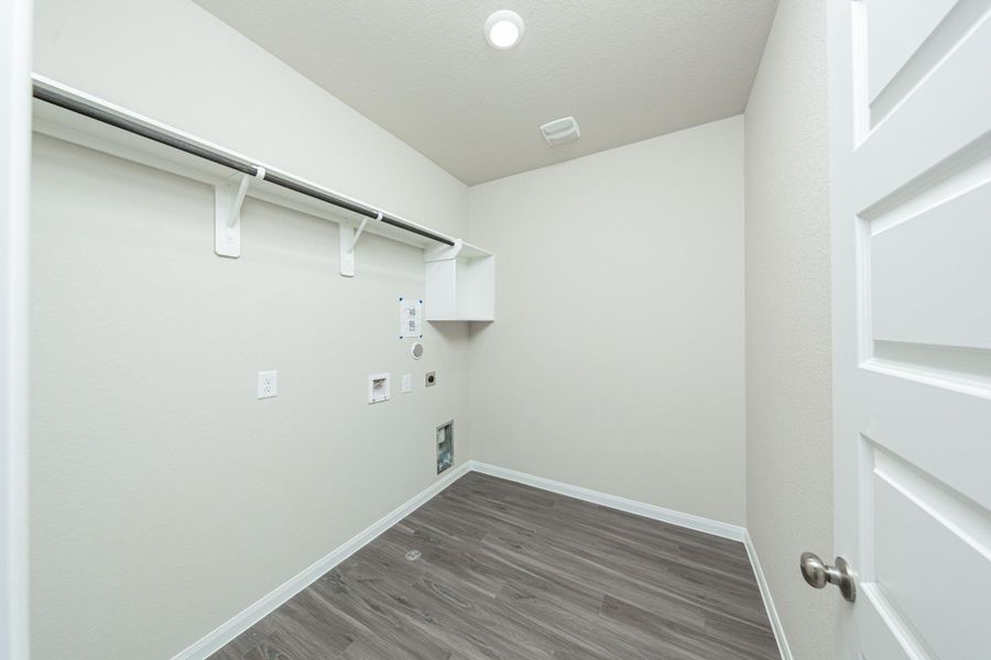 Spacious, unfurnished interior of a new home in Ridgeland Hills, Willis (Image 18).