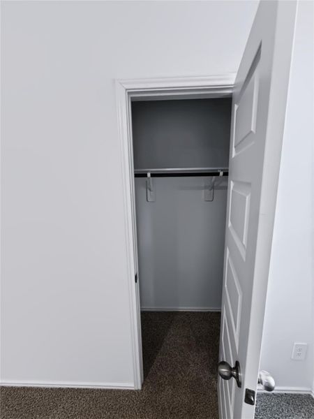 Spacious, unfurnished interior of a new home in Windstone on the Prairie, Richmond (Image 24).