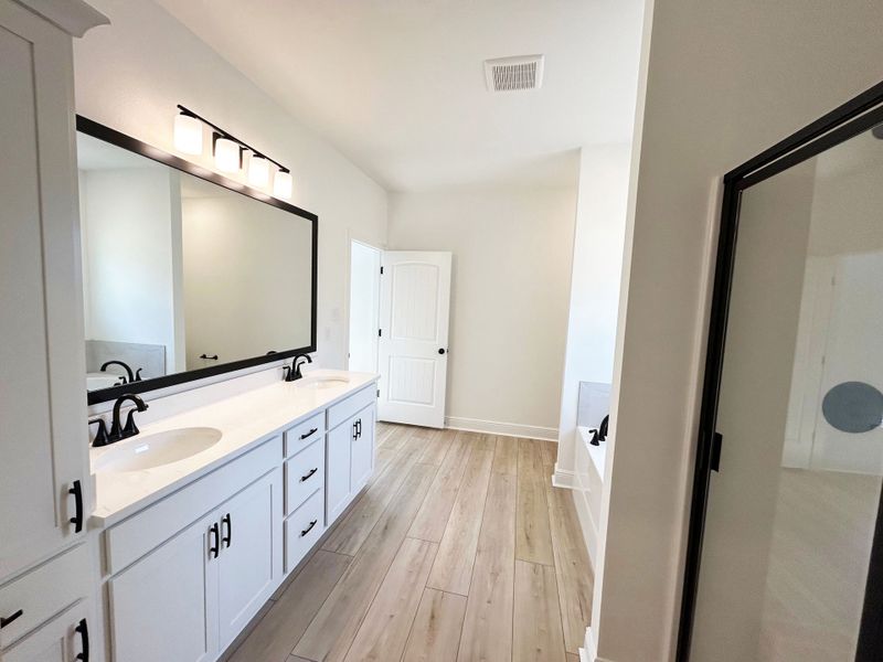 Furnished interior view inside a new home in Houston Place, Crestview (Image 9).