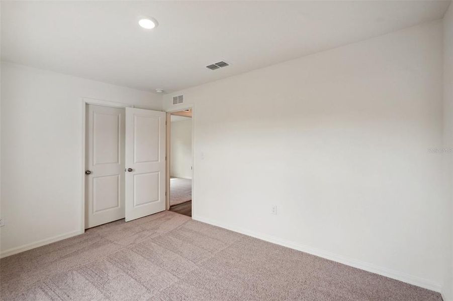 Spacious, unfurnished interior of a new home in Royal Highlands, Weeki Wachee (Image 20). Spacious, unfurnished interior of a new home in Royal Highlands, Weeki Wachee (Image 20).