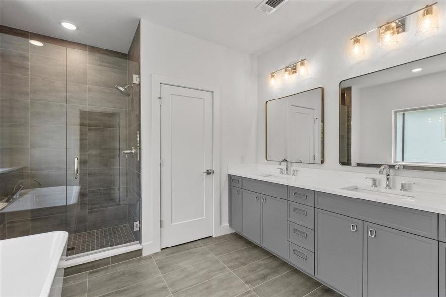 Furnished interior view inside a new home in , Lake Dallas (Image 9). Furnished interior view inside a new home in , Lake Dallas (Image 9).