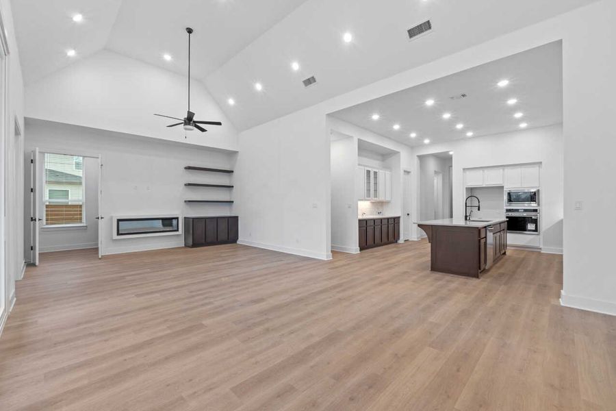 Family Room/Dining Room