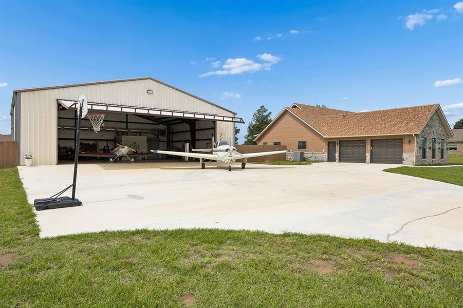 Image 34 of a home in .