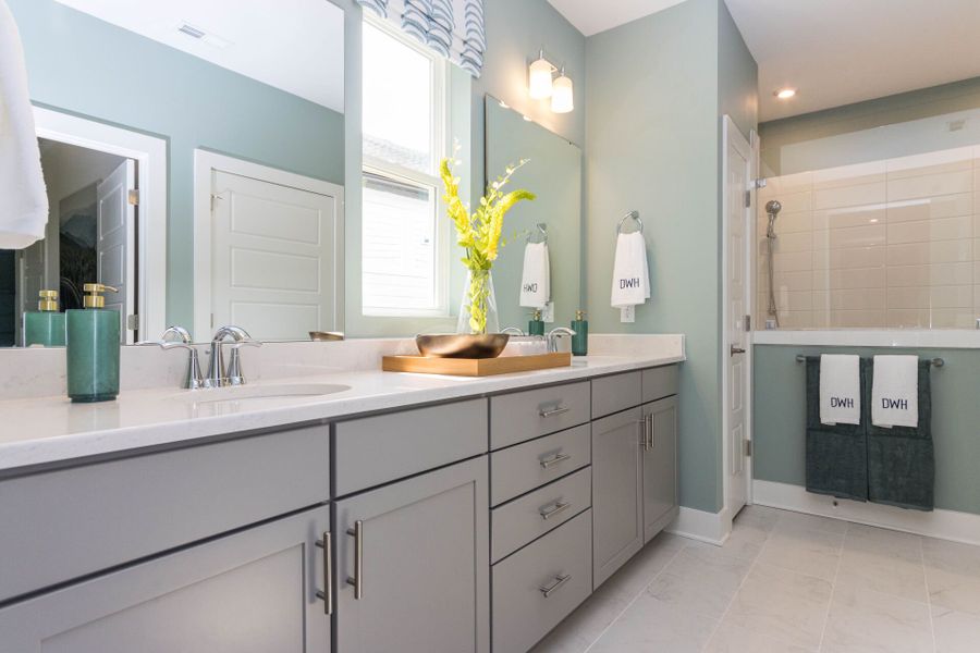 Owner's Bath Owner's Bath