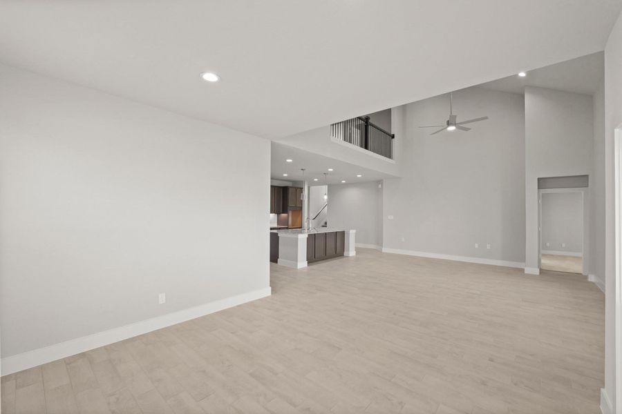 Spacious, unfurnished interior of a new home in Briarwood Crossing, Rosenberg (Image 23).