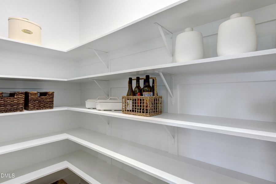 TBRD_0001-00_Parkette D_Pantry TBRD_0001-00_Parkette D_Pantry