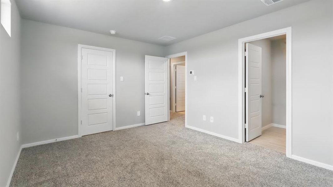Spacious, unfurnished interior of a new home in Orchard Village, Fort Worth (Image 28). Spacious, unfurnished interior of a new home in Orchard Village, Fort Worth (Image 28).