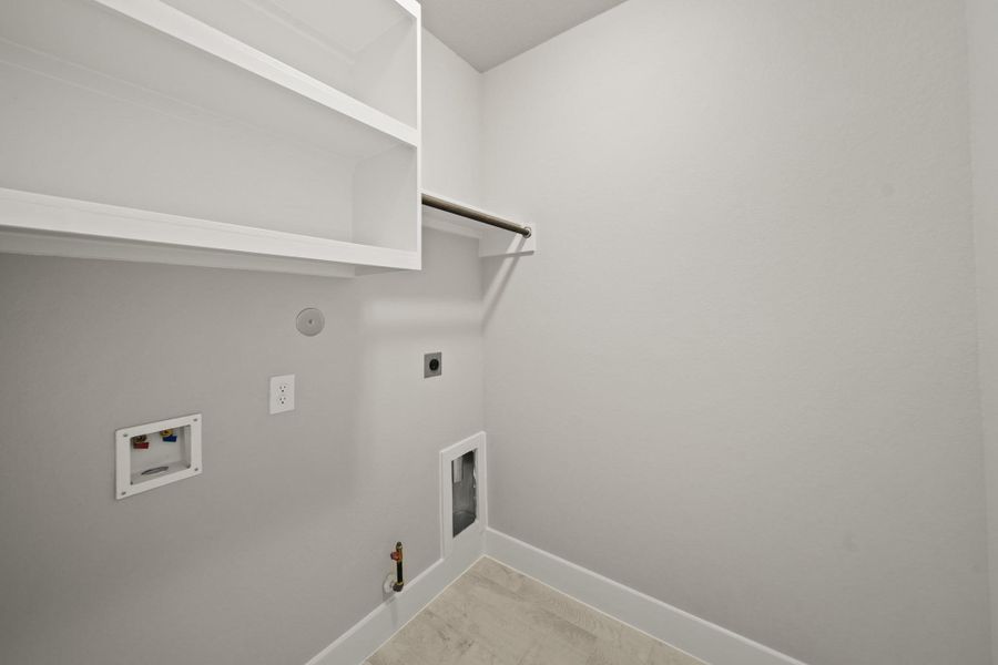 Spacious, unfurnished interior of a new home in Grand Oaks – The Cove, Houston (Image 23).