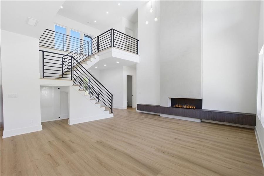 Spacious, unfurnished interior of a new home in , Duluth (Image 97).