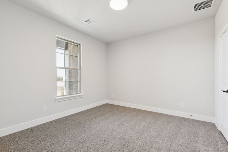 Spacious, unfurnished interior of a new home in Ellis Ranch Estates, Waxahachie (Image 22).