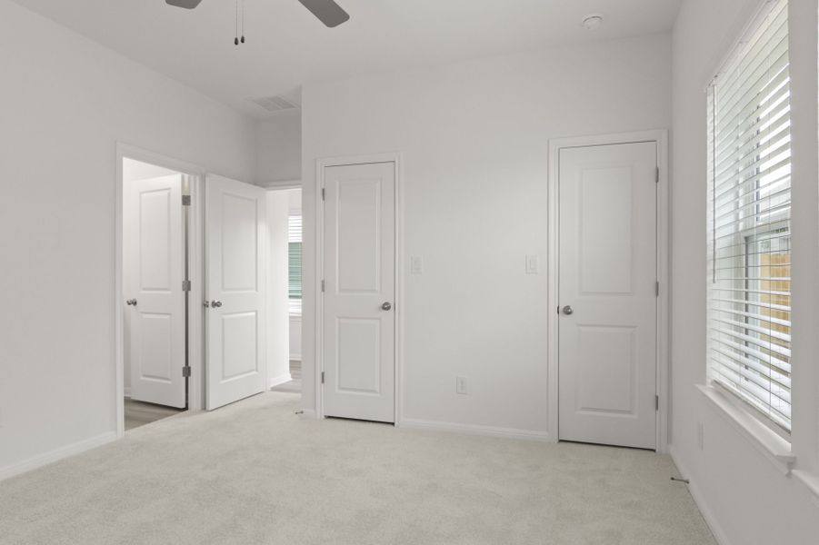 Spacious, unfurnished interior of a new home in Trace, San Marcos (Image 42).