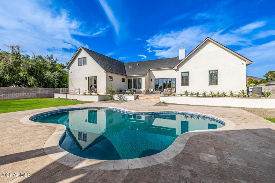 77 - Del Paisano Calle 77 - Del Paisano Calle