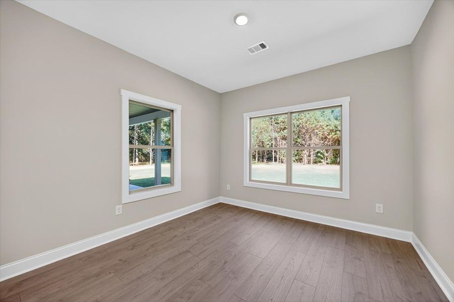 Spacious, unfurnished interior of a new home in White Oaks, The Rock (Image 31).