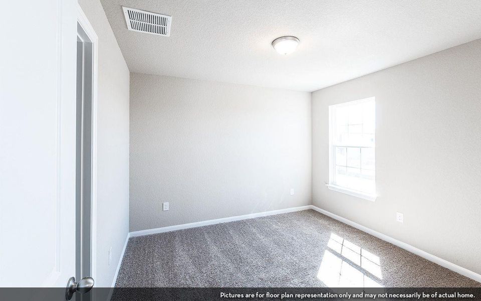 Spacious, unfurnished interior of a new home in Swenson Heights, Seguin (Image 12).