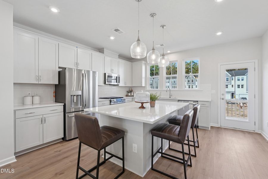 Twinleaf Townes 11_Kitchen 2_10.23.25_we