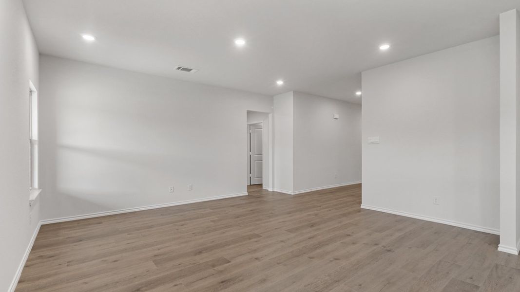 Spacious, unfurnished interior of a new home in Waverly Estates, Josephine (Image 18).
