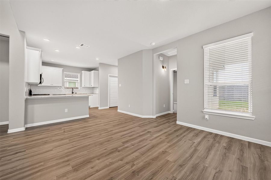 Spacious, unfurnished interior of a new home in La Segarra, Brookshire (Image 17). Spacious, unfurnished interior of a new home in La Segarra, Brookshire (Image 17).