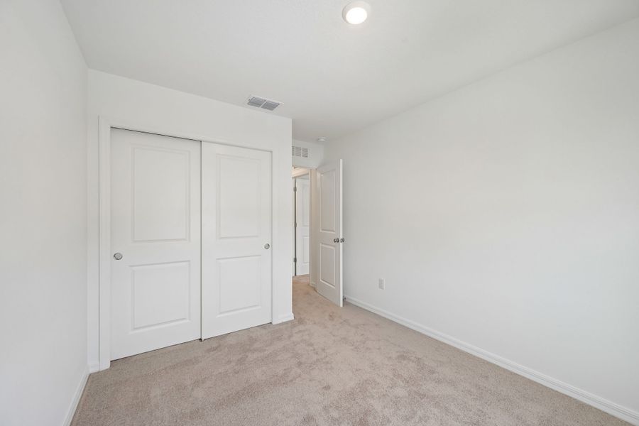 Spacious, unfurnished interior of a new home in Skye Ranch Community Group Page, Sarasota (Image 12).