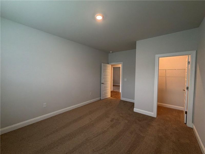Spacious, unfurnished interior of a new home in Tuscany Hills, Douglasville (Image 22).