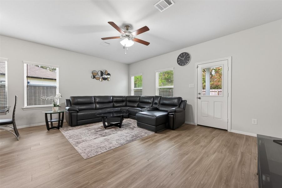 Furnished interior view inside a new home in , Tomball (Image 18).