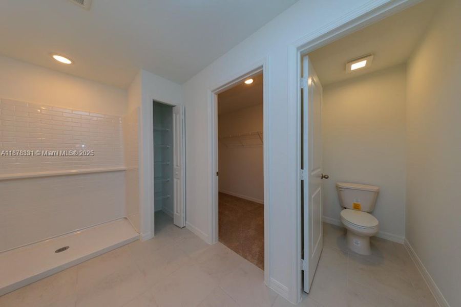 Image 28 of a home in . Image 28 of a home in .