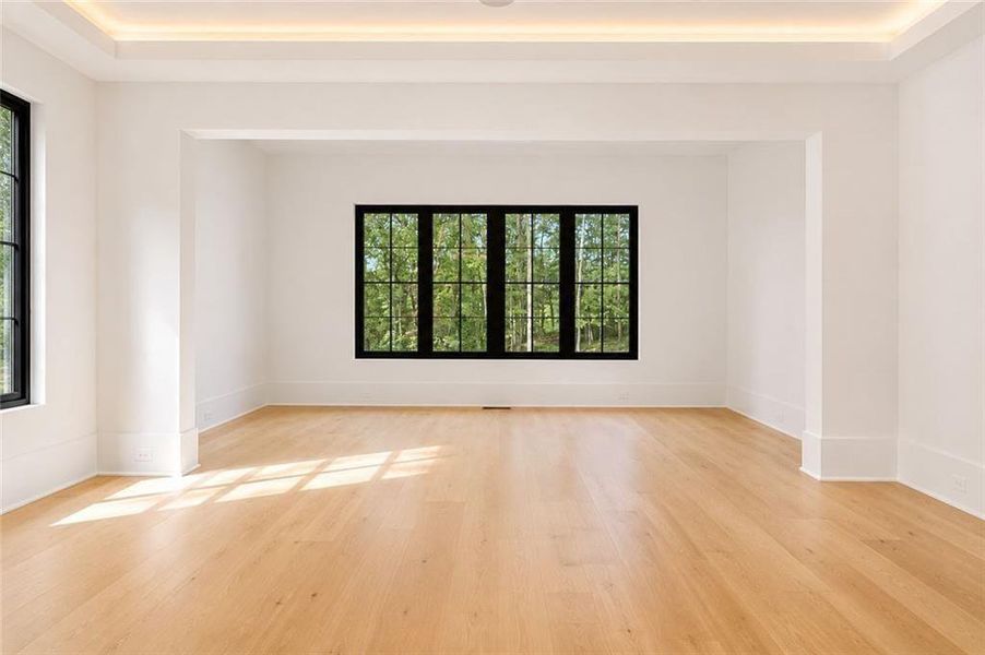 Spacious, unfurnished interior of a new home in , Alpharetta (Image 85).