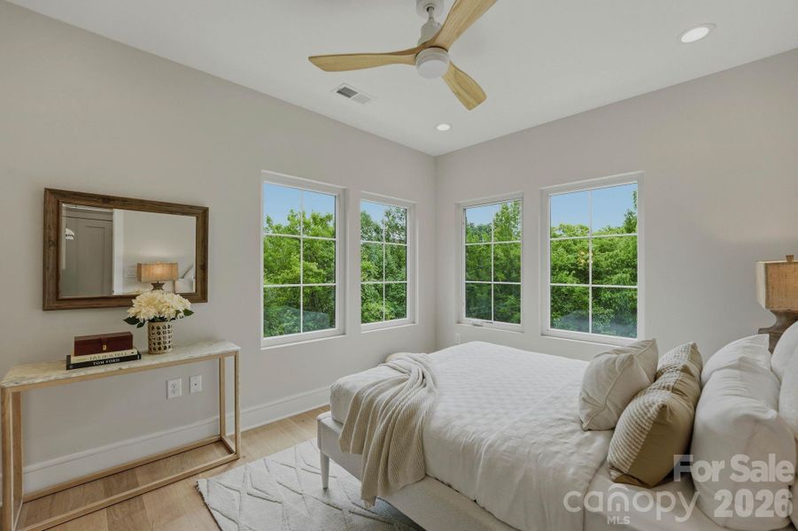 Guest bedroom