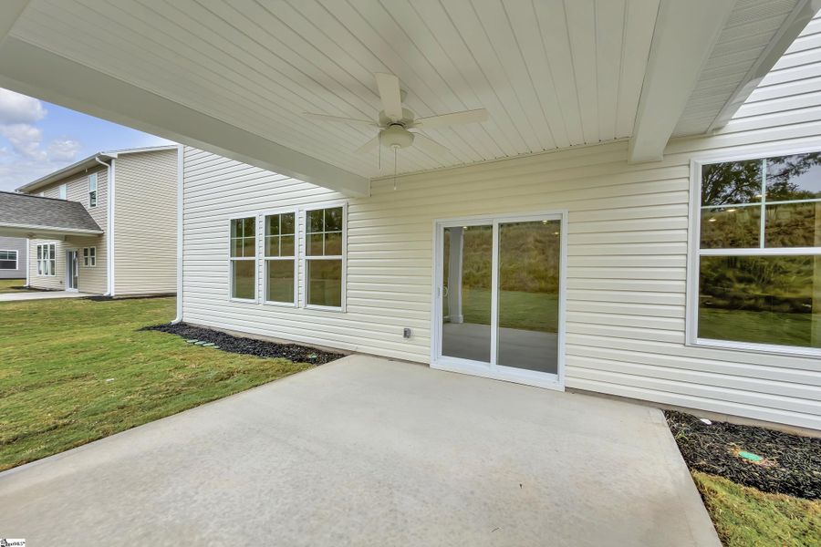 Exterior details and patio area of a home in Lynbrook, Boiling Springs (Image 17).