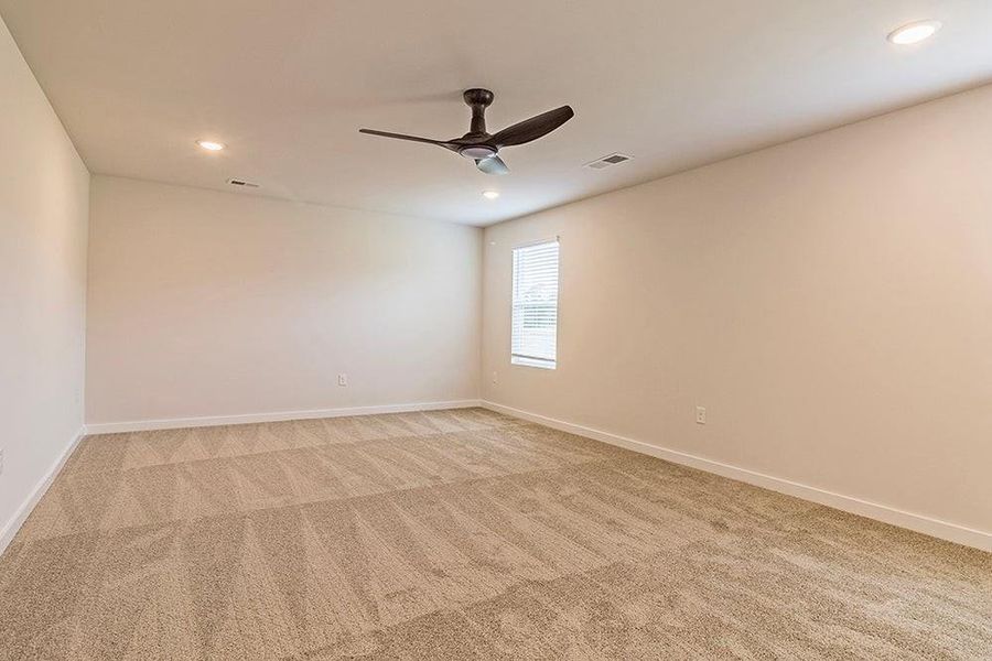 Spacious, unfurnished interior of a new home in The Woodlands Preserve, Jackson (Image 14).
