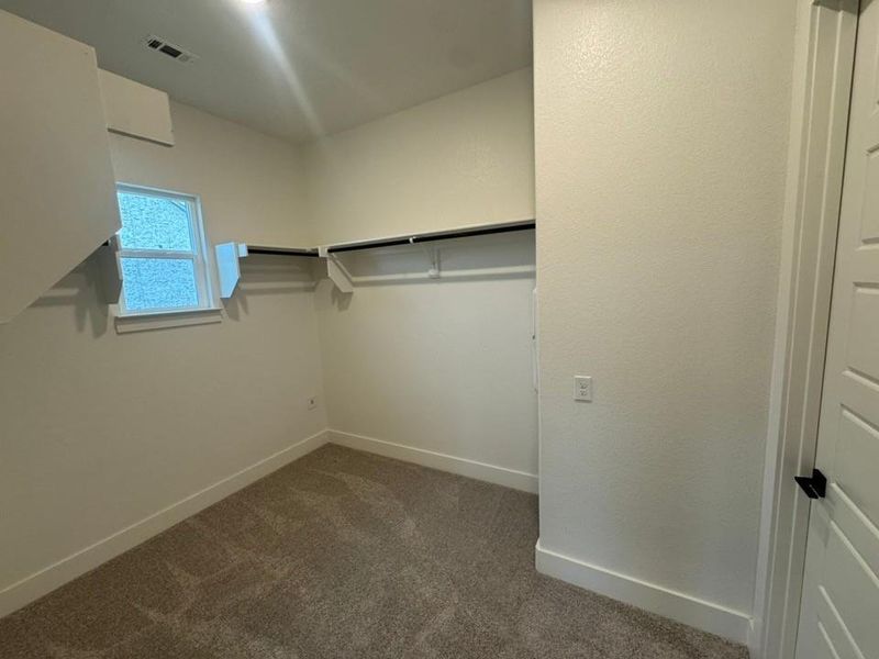 Spacious, unfurnished interior of a new home in , Van Alstyne (Image 11).