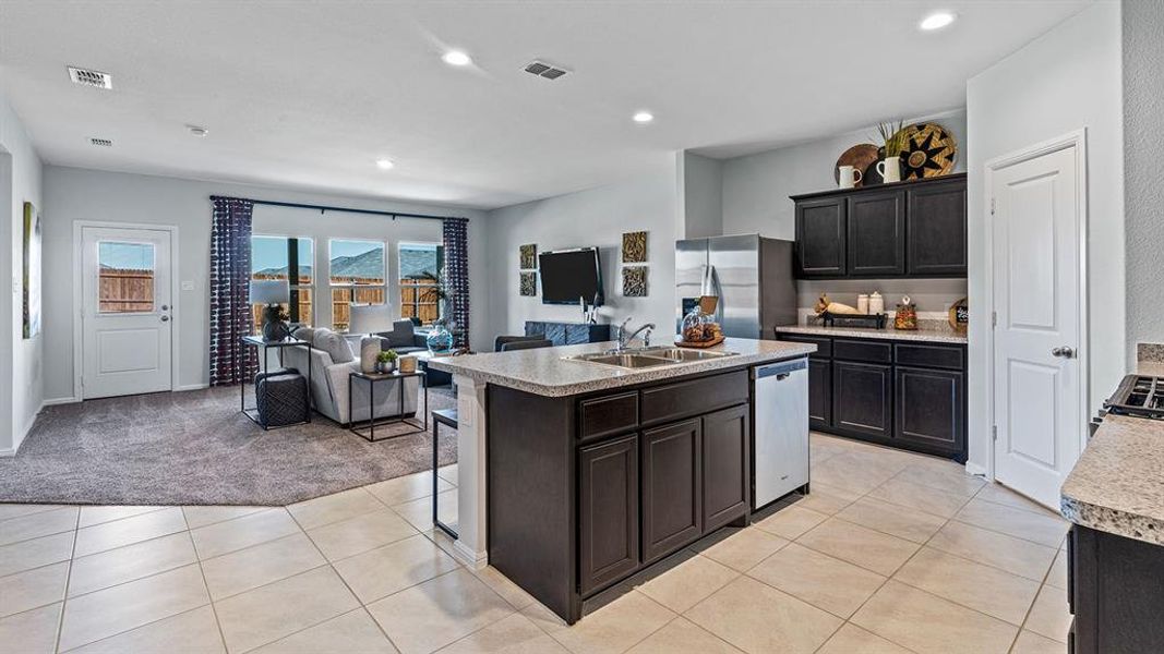 Furnished interior view inside a new home in Bella Vista, Granbury (Image 37).