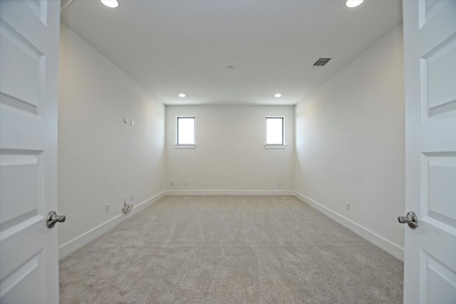Spacious, unfurnished interior of a new home in Riverstone, Georgetown (Image 27). Spacious, unfurnished interior of a new home in Riverstone, Georgetown (Image 27).