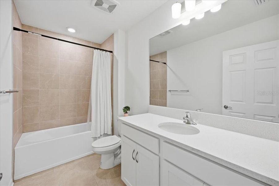 Furnished interior view inside a new home in , Sarasota (Image 38).