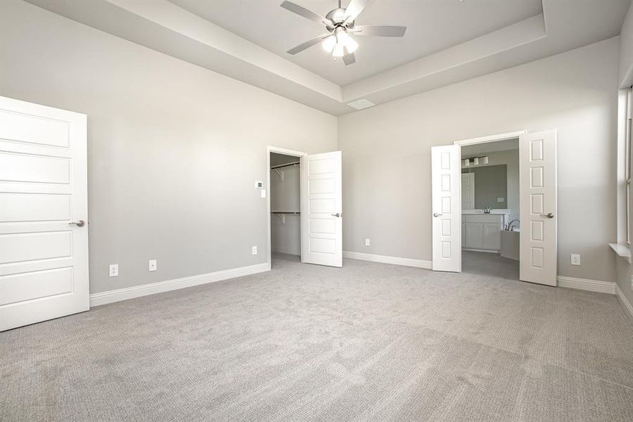 Spacious, unfurnished interior of a new home in , Waxahachie (Image 13).
