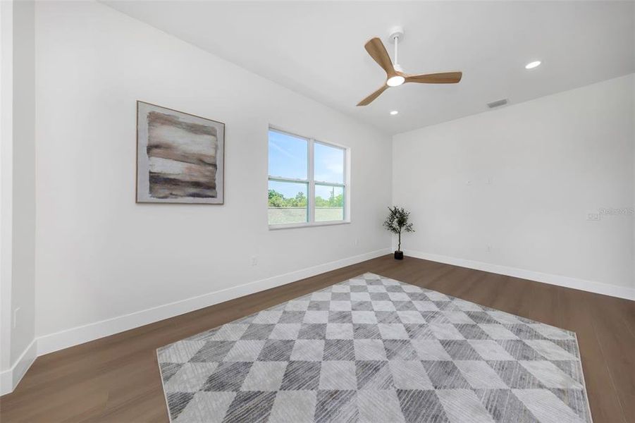 Spacious, unfurnished interior of a new home in , St. Petersburg (Image 65). Spacious, unfurnished interior of a new home in , St. Petersburg (Image 65).