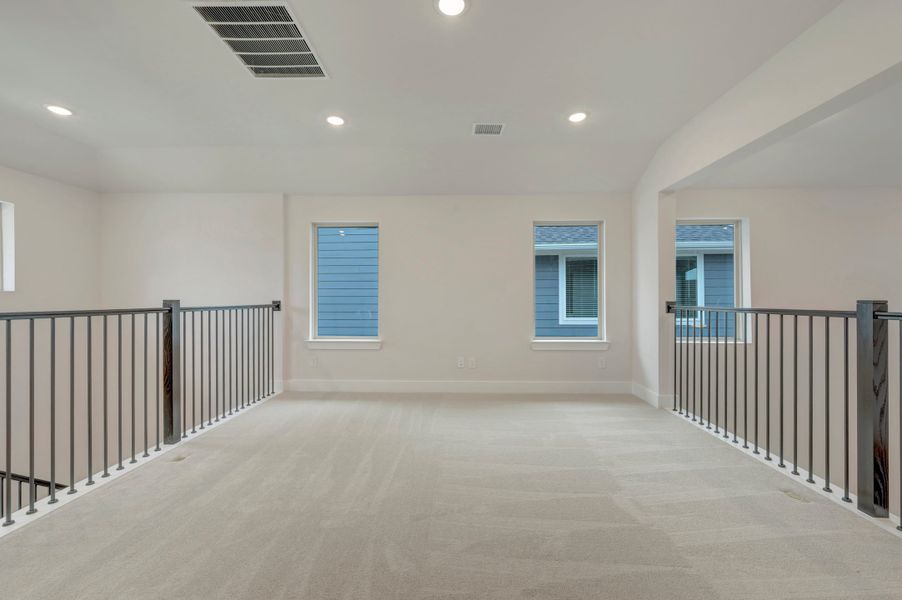Spacious, unfurnished interior of a new home in Painted Tree, McKinney (Image 19).