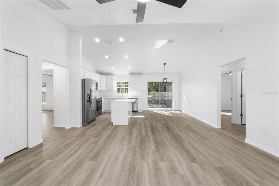 Spacious, unfurnished interior of a new home in , Dunnellon (Image 14). Spacious, unfurnished interior of a new home in , Dunnellon (Image 14).