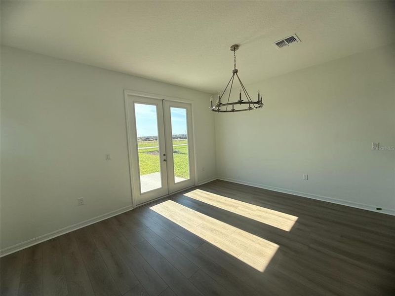 Spacious, unfurnished interior of a new home in Tyson Reserve, St. Cloud (Image 16).