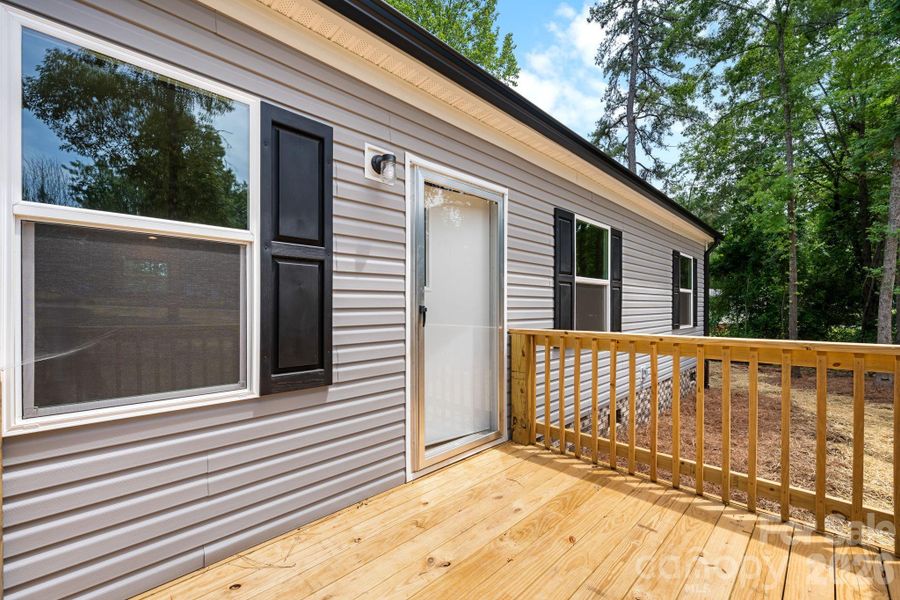 Exterior details and patio area of a home in , Maiden (Image 17).