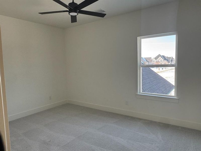 Spacious, unfurnished interior of a new home in , Gunter (Image 14).