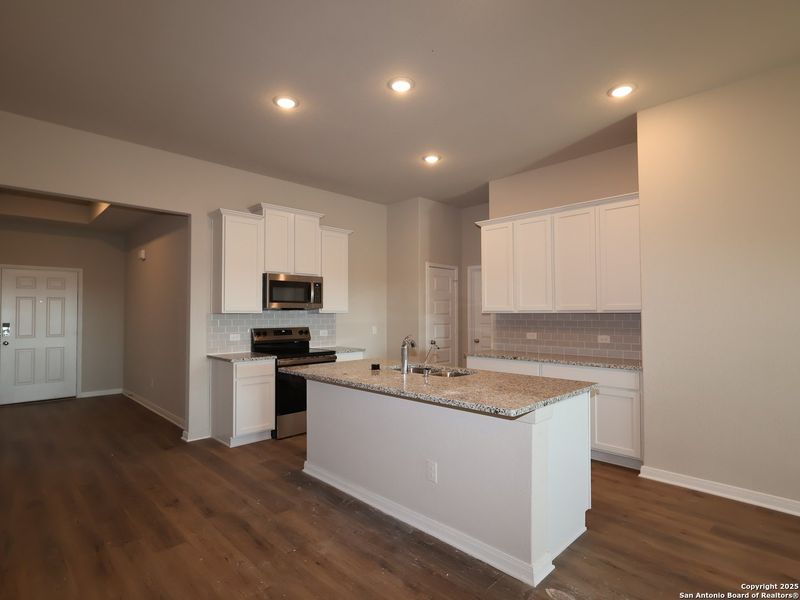 Furnished interior view inside a new home in Paloma Park, Converse (Image 13). Furnished interior view inside a new home in Paloma Park, Converse (Image 13).