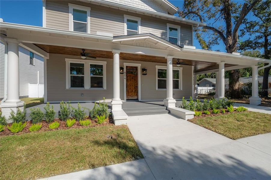 Exterior details and patio area of a home in , Tampa (Image 36).
