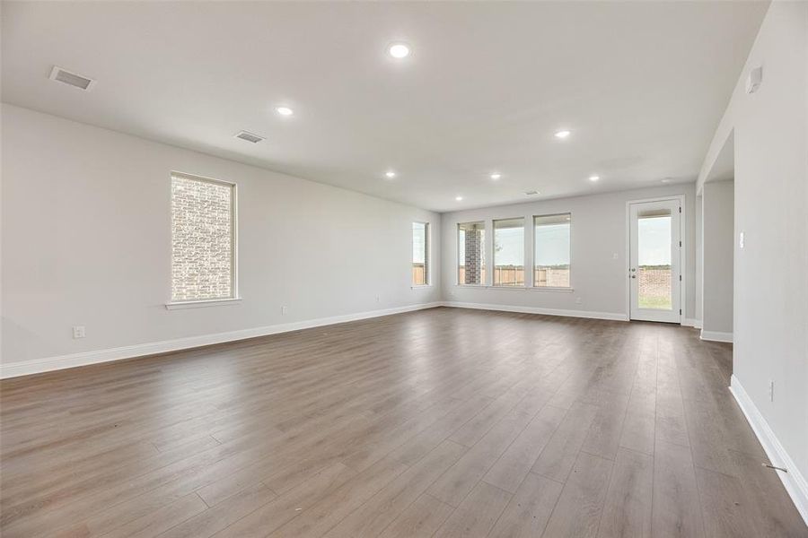 Spacious, unfurnished interior of a new home in Arbors at Legacy Hills, Celina (Image 14).