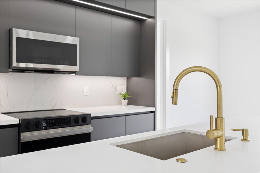 Furnished interior view inside a new home in , Lehigh Acres (Image 7).