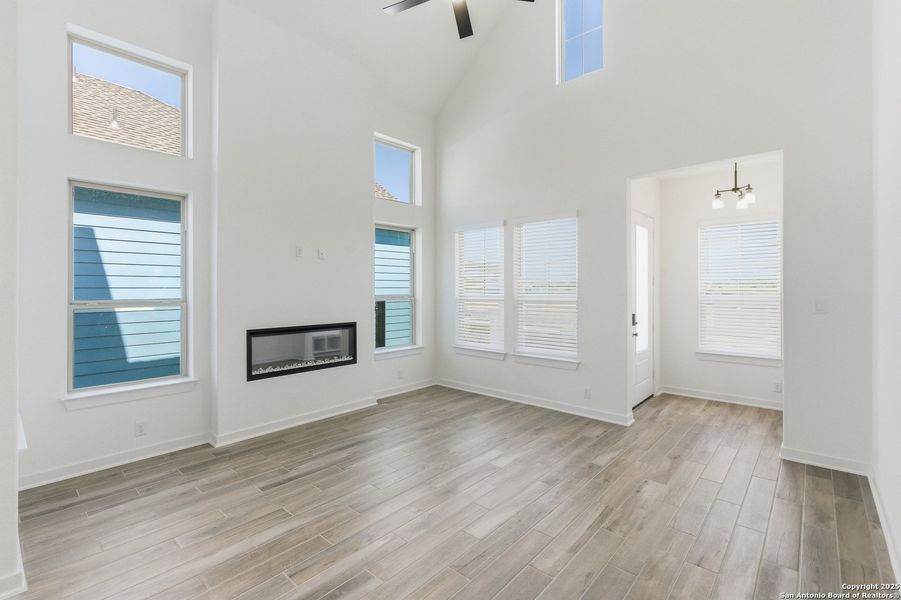 Spacious, unfurnished interior of a new home in The Crossvine – Garden Homes, Schertz (Image 24). Spacious, unfurnished interior of a new home in The Crossvine – Garden Homes, Schertz (Image 24).