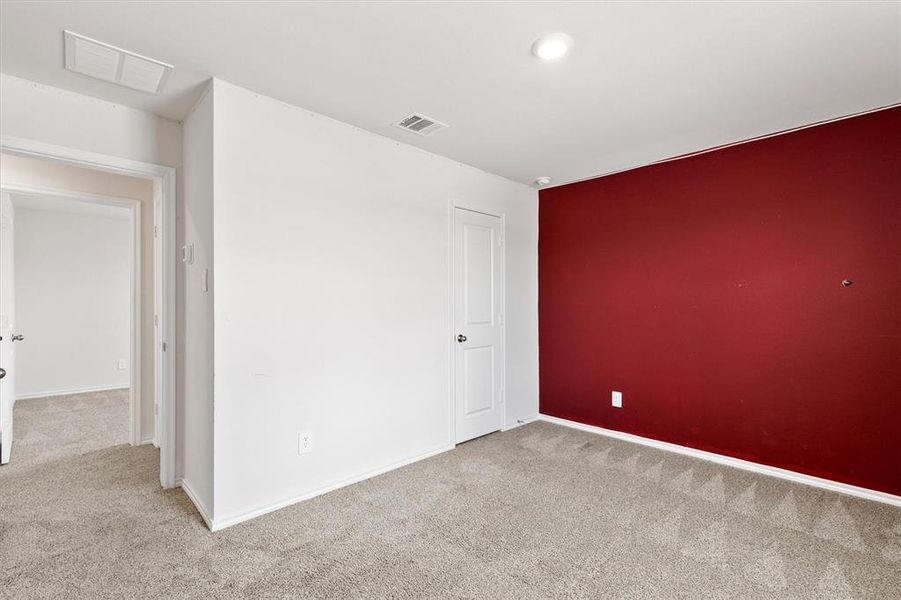 Spacious, unfurnished interior of a new home in , Princeton (Image 16).
