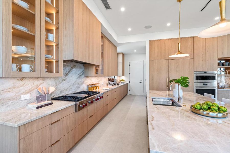 KITCHEN_ANGLE_LOOKING_IN_DT