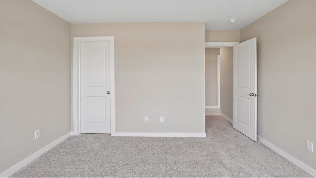 Secondary Bedroom with closet