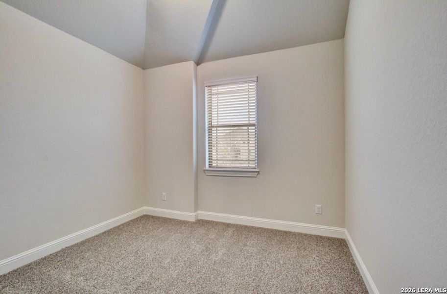 Spacious, unfurnished interior of a new home in Veramendi, New Braunfels (Image 23).