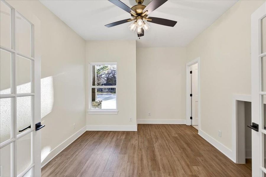 Spacious, unfurnished interior of a new home in , Enchanted Oaks (Image 25).